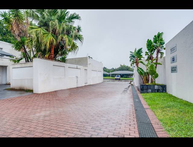 BEDROOM FREEHOLD FOR SALE IN BRYANSTON